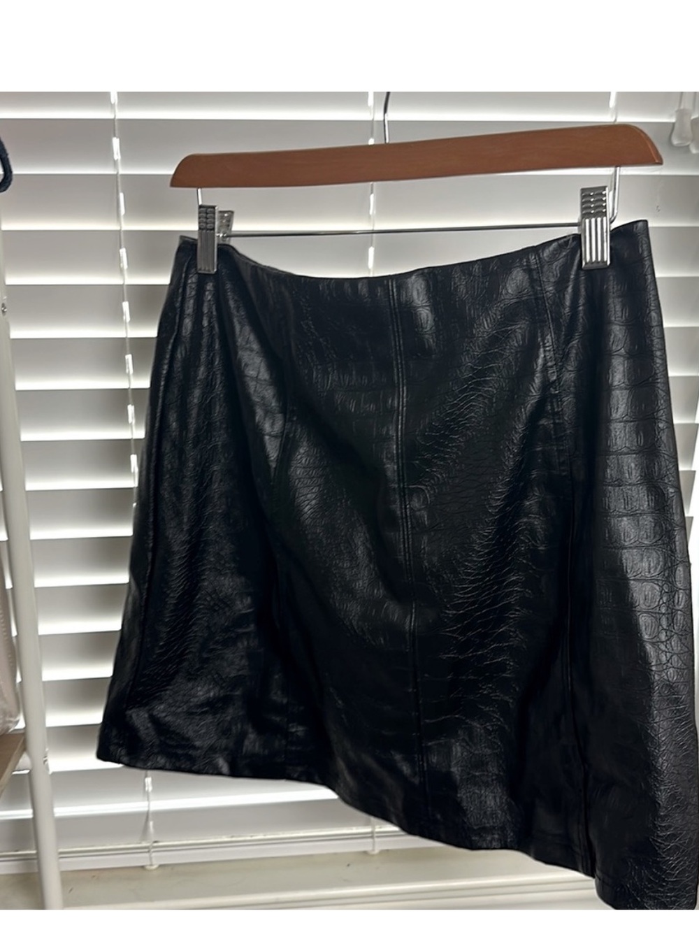 Francesca’s Black Faux Leather Snakeskin Mini Skirt Edgy Statement